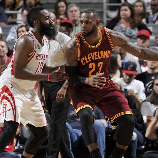 6中6，砍14分7板！徐昕完胜广东队内线 杜锋后悔送他走吗？（6投全中拿下14分7板！徐昕压制广东内线，杜锋会为放走他而后悔吗？）