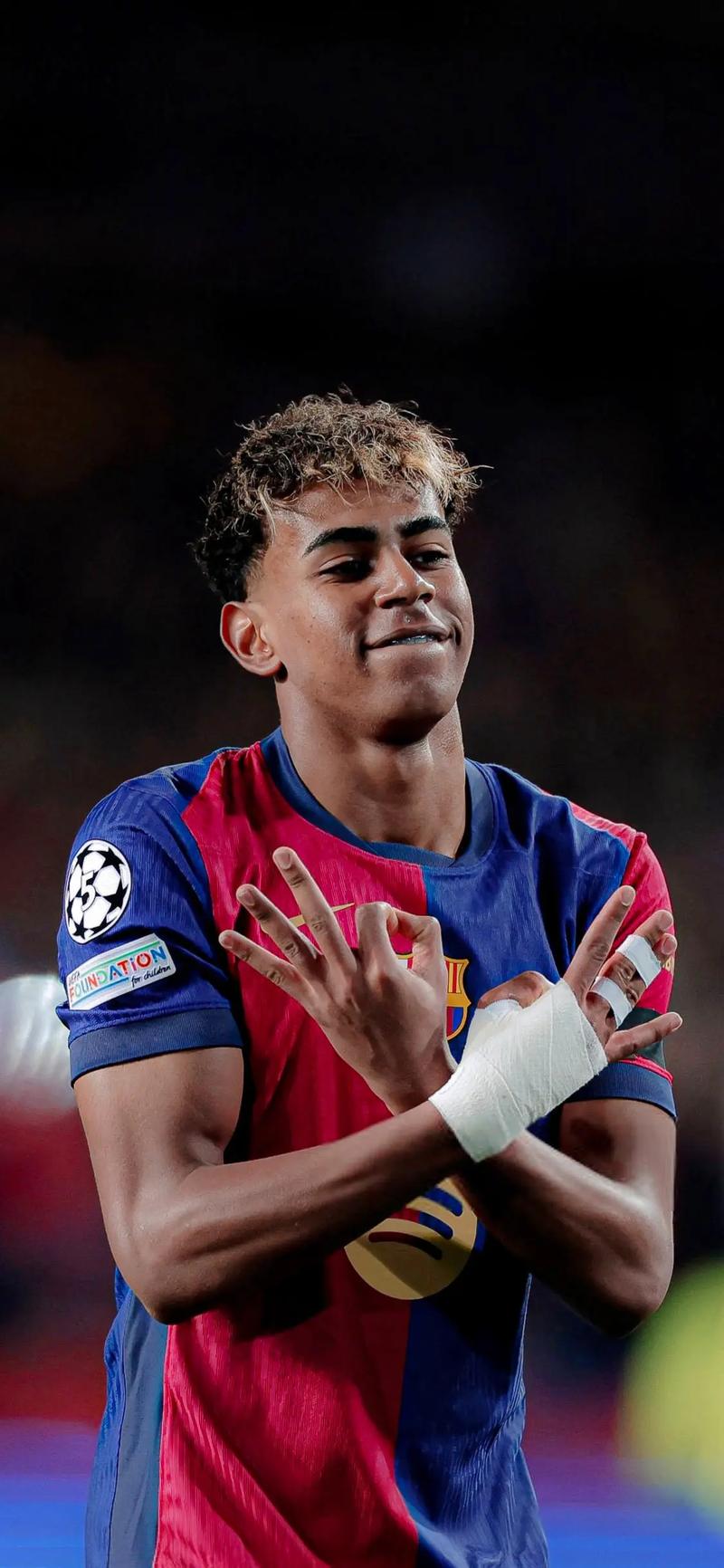 姆希塔良：如果这都是点球，那么禁区内的每一次接触都是点球（姆希塔良：若这也判点，禁区里每次接触都该算点球）