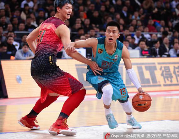 安德莱赫特主帅：孔帕尼足够敏锐，他想了解德卡特不需要问我（安德莱赫特主帅：孔帕尼很敏锐，想了解德卡特无需向我打听）