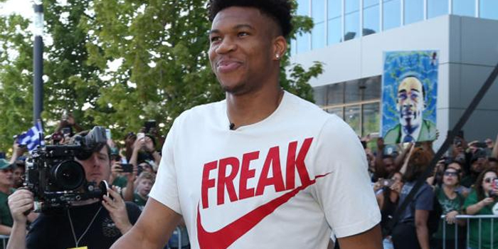 篮球篮网球员连续三场命中关键投篮（篮网球员连续三战命中关键球）