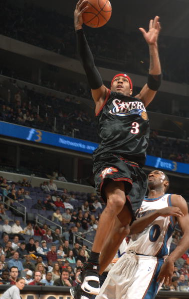 关了还是开了？黑豹vsNAVI图一多名选手出现技术问题陷入暂停（黑豹对阵NAVI首图多名选手遭遇技术故障，比赛紧急暂停）