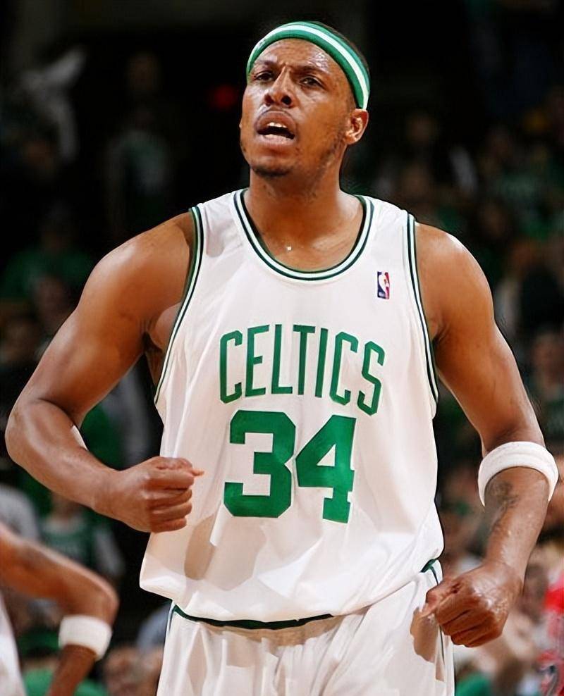 曼联非洲杯三人组去留成谜，阿莫林乐观态度背后的深意（曼联非洲杯三将去留未明 阿莫林乐观背后的考量）